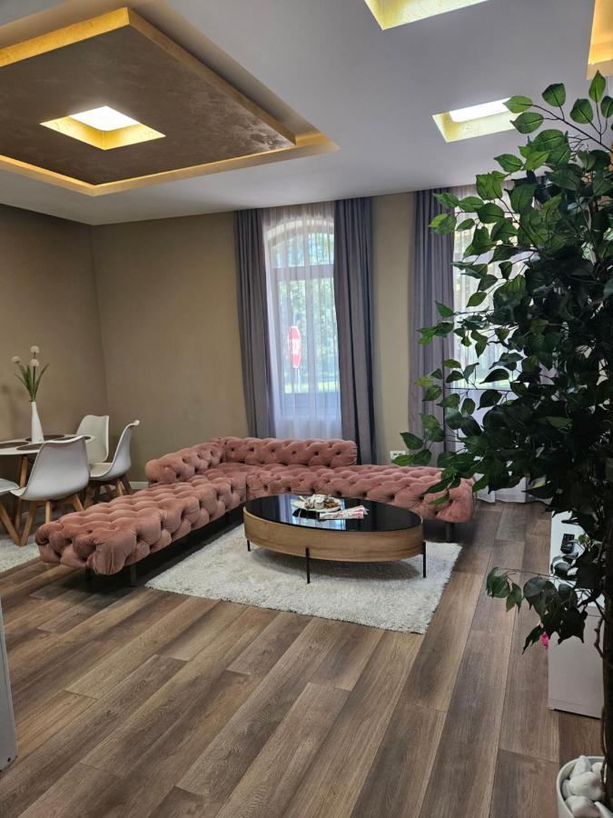Laci Lak Premium Apartment Oradea Exterior foto