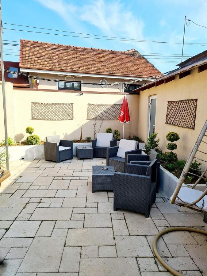 Laci Lak Premium Apartment Oradea Exterior foto